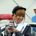 秋の全国交通安全運動のPRイベントに制服姿で登場した福見友子・南明奈・永里亜紗乃。東名道・海老名SA（20日）