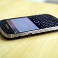 【フォトレポート】タッチパネルと新OS採用の「BlackBerry Bold 9900」 