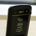 【フォトレポート】タッチパネルと新OS採用の「BlackBerry Bold 9900」 