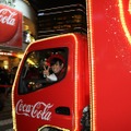 【フォトレポート】AI熱唱！ コカ・コーラ ハピネストラック出発イベント 