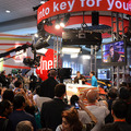 CES 2012　CNETブースにLL Cool J