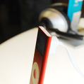 iPod nano （PRODUCT） RED Special Editionを側面から