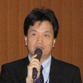 NTTレゾナントポータル事業本部技術マーケティング部部長濱野輝夫氏。事前に実施されたモニターに対するアンケート結果の発表を行った