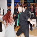 HTCブースのダンスショー
