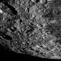 NASAが公表した土星の2番目に大きい衛星の写真