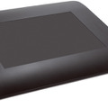 「Sirius W Tablet」（型番：PTB-S3BK）のペンタブレット本体と付属の専用ペン