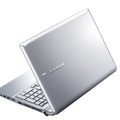 「dynabook Qosmio T752」ライトシルバー背面