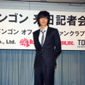 　イ・ドンゴンが17日（日）、東京新宿の京王プラザホテルにて記者会見を開催。黒のスーツにグレイのネクタイというシックな装いで登場した。