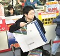 年末商戦の台風の目「PSX」が発売！ ビックカメラ有楽町店では目立った混雑もなく開始