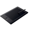 ワコム「Intuos5 medium」