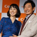 コンビの最新ベビーカー発表会に登場した、東尾理子さんと石田純一さん夫妻