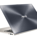 「ASUS ZENBOOK UX21A」背面