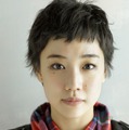 デビュー以来初となるベリーショート姿を披露した蒼井優