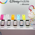 Disney mobile on docomoの新ラインアップ「Disney mobile on docomo N-03E」。