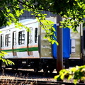 完成したばかりのE233系(新津車両製作所)