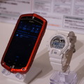 【au 2012冬モデル】5センサー搭載、オリジナルクラウドサービス対応のタフネススマホ「G'zOne TYPE-L」