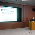 NTTドコモ加藤社長（向かって左）