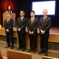 写真右から、小学館 常務取締役 山岸博氏、浜学園 専務取締役 竹森勝俊氏、NTT西日本 代表取締役副社長 小椋敏勝氏、NTTラーニングシステムズ 西日本事業部事業部長 津野昌彦氏