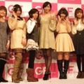 左から、 佐藤利奈さん、原田ひとみさん、水橋かおりさん、名塚佳織さん、日高里菜さん、荒川美穂さん