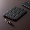 折りたためばスタンドにもなる本革製iPad mini用ケース