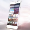 CES2013で発表されたHuawei製5型フルHD搭載スマホ「Ascend D2」。日本市場へも投入されそうだ