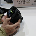 光学42倍ズームレンズを搭載した「COOLPIX P520」を実際に触って操作できる