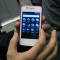 MWC 2013のプレイベントで発表されたFirefox OS搭載端末「ONE TOUCH FIRE」