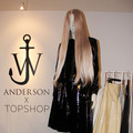 トップショップとのコラボでも注目が集まる、ロンドンファッション界の期待、J.W. アンダーソンが来日。