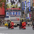 マックデリバリー/デリバリーバイク。渋谷駅前スクランブル交差点