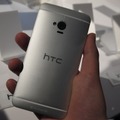 「HTC J One」