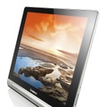 自立させた「YOGA TABLET 10」