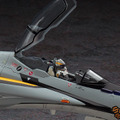 ハセガワから「1:72スケール  VF-25F/S メサイア」が登場、アルト機F型とオズマ機S型の選択式