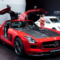 SLS AMG最終モデル「SLS AMG GT FINAL EDITION」。跳ね上がるドアのガルウィングが特徴