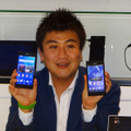 会見ではハイスペックエントリーモデルの「Xperia M2」（右側/左側はZ2になる）についても触れながら、黒住氏は「ディスプレイとカメラ性能、Zシリーズのコンセプトを継承するスタイリッシュなデザインには絶対の自信がある」とコメントした