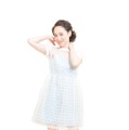 松田聖子、デビュー35周年で“花嫁”に！　純白ウェディングドレス姿を披露 画像