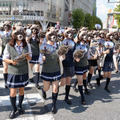 アライグマに扮した「宇宙最凶ロケットガールズ」