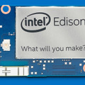 「Edison」を搭載した「インテルEdisonモジュール」