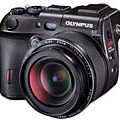オリンパス、CAMEDIA C-8080 Wide Zoomの修正ファームウェア公開——AF動作異常とExif情報の誤りに対処 画像