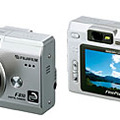 　富士写真フイルムは、有効630万画素CCD搭載ハイスペックデジタルカメラ「FinePix F810」の発売日を8月8日に正式決定した。