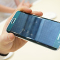 メインディスプレイの両側面をカーブさせたGALAXY S6 Edge