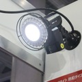 定格光束1,000lmでIPX3の防雨形の「LA-1LED（P）」。店舗や一般住宅向けの防犯照明となる