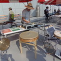 太陽光発電音響装置計画のエコな電子楽器。演奏には太陽光が必要なため、屋外ステージでデモを行っていた