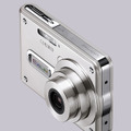 　カシオ計算機は、透光性セラミックスレンズを採用した光学2.8倍ズームレンズと有効320万画素CCDを搭載したデジタルカメラ「EXILIM CARD EX-S100」を9月25日に発売する。