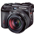 　オリンパスのデジタルカメラ「CAMEDIA」シリーズの最上位機種「CAMEDIA C-8080 Wide Zoom」が、「EISA ヨーロピアン デジタルカメラ オブ ザ イヤー 2004-2005」を受賞した。