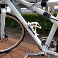 目立たずに設置できる薄型軽量の自転車用盗難防止センサーが登場…プロテクタ 画像