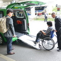 羽田空港国際線で「ユニバーサルデザインタクシー」専用レーンの運用開始 画像