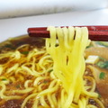 箸の上を滑るようなツルツル感が際立つ麺