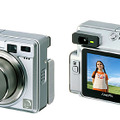 　富士写真フイルムは、630万画素デジタルカメラ「FinePix E550」および520万画素＆広角28mmデジタルカメラ「同E510」の発売日を9月10日に決定した。