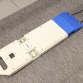 地面に設置するカメラユニット。IPX6の防水仕様で天候に左右されることなく運用できる（撮影：防犯システム取材班）