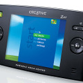 　米クリエイティブは、Windows Mobile搭載の携帯型マルチメディアプレーヤー「Zen Portable Media Center」を9月2日に発売した。価格は499.99ドル。